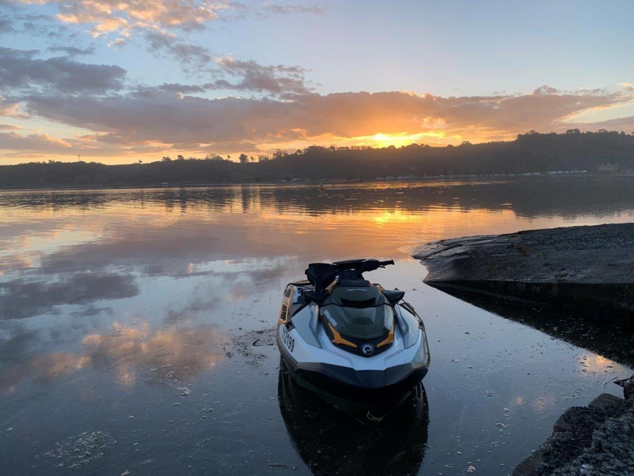 Pukehina Estuary Sunset Views Holiday Home Eksteriør bilde