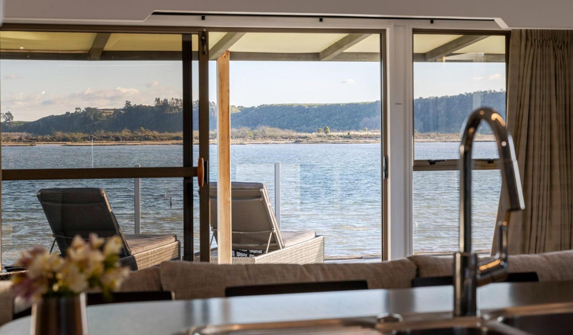 Pukehina Estuary Sunset Views Holiday Home Eksteriør bilde