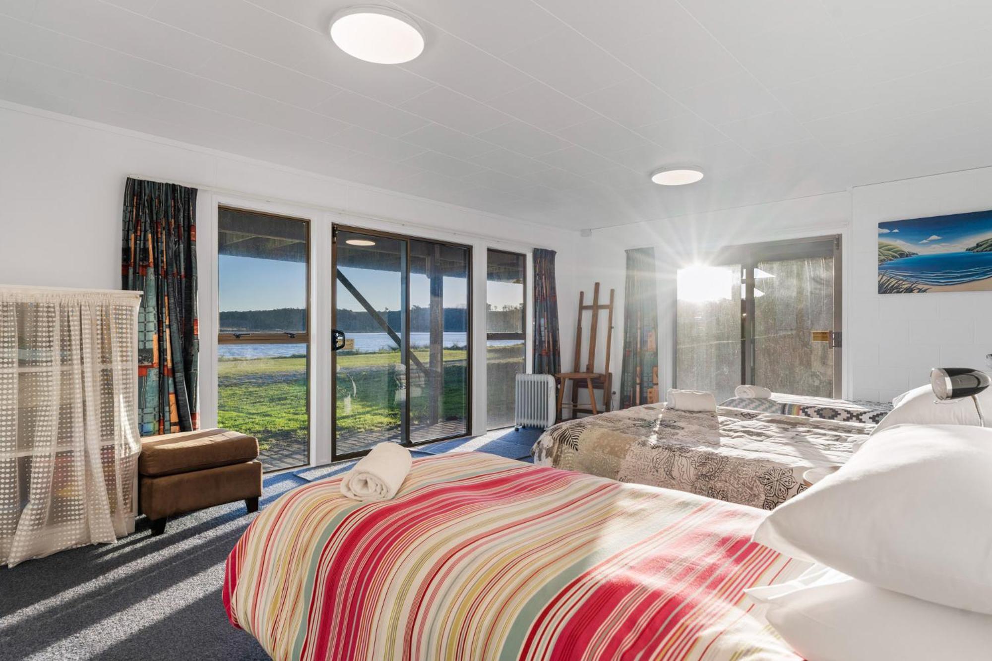 Pukehina Estuary Sunset Views Holiday Home Eksteriør bilde