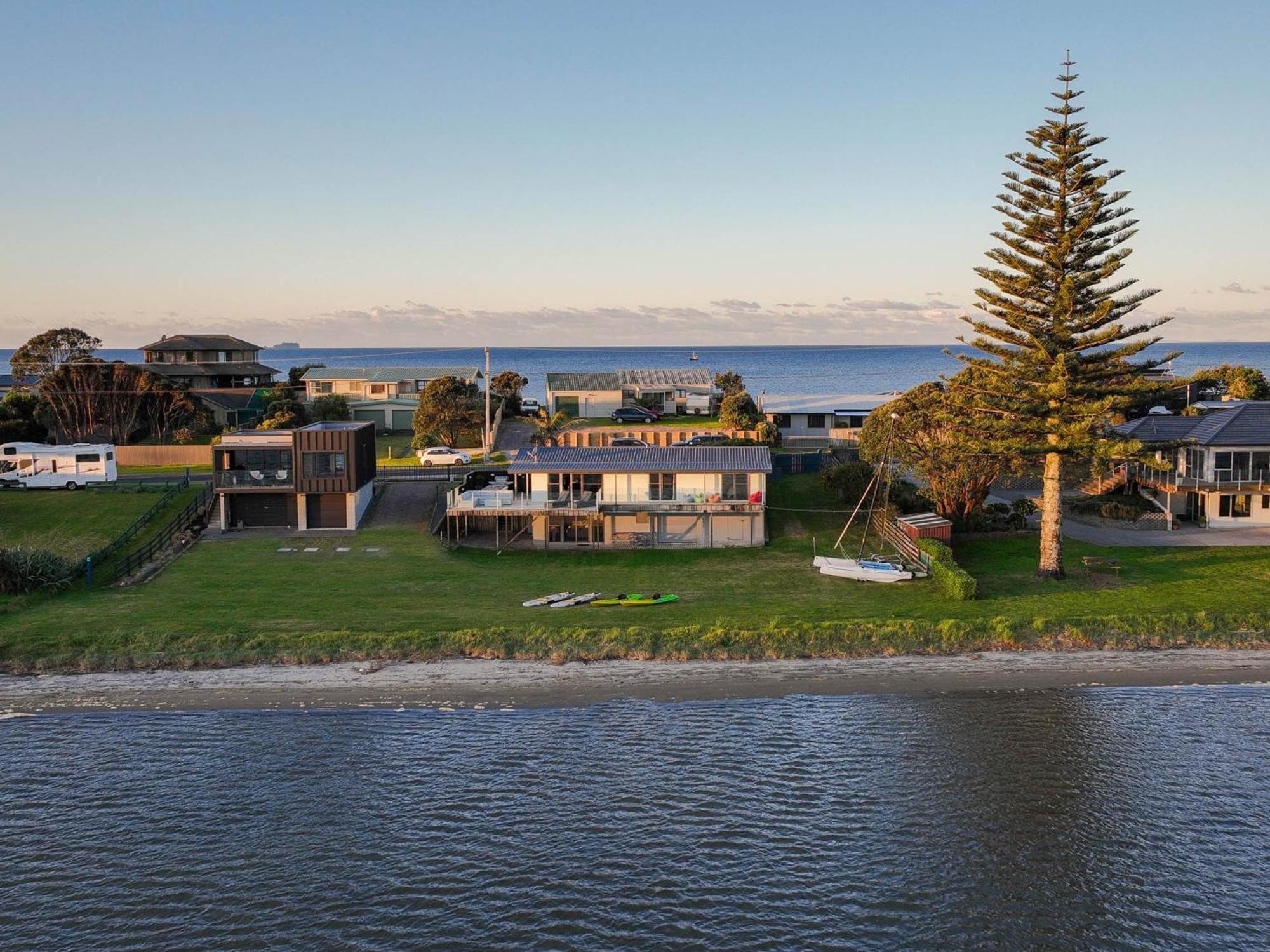 Pukehina Estuary Sunset Views Holiday Home Eksteriør bilde